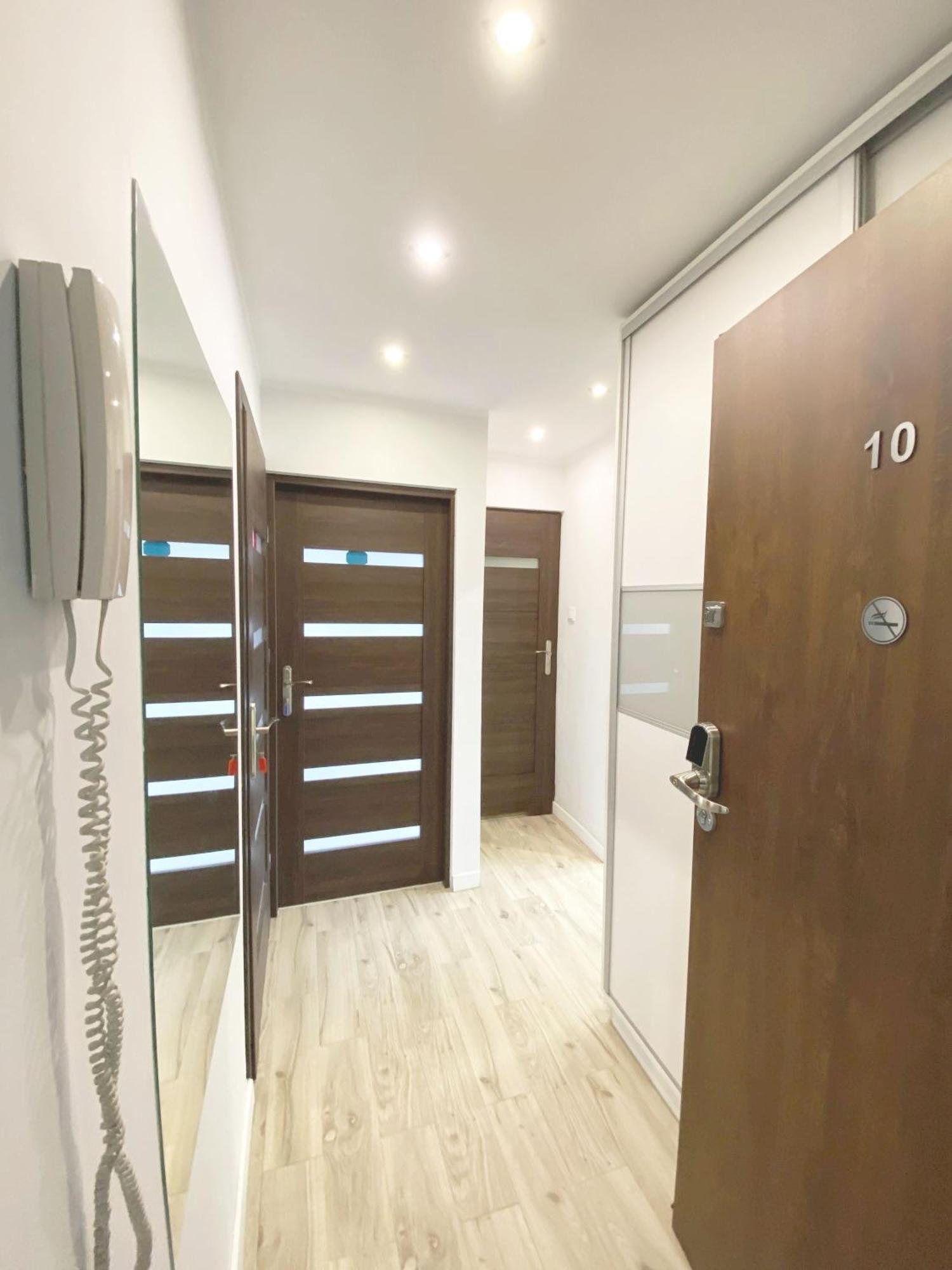 3Rooms-Balcony-Pkp - Deerrest Apart Вроцлав Экстерьер фото